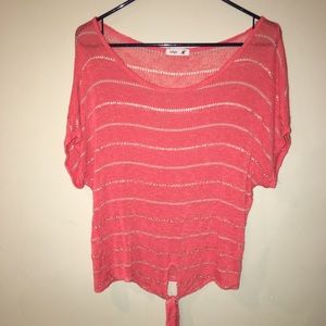 Women’s knot tee